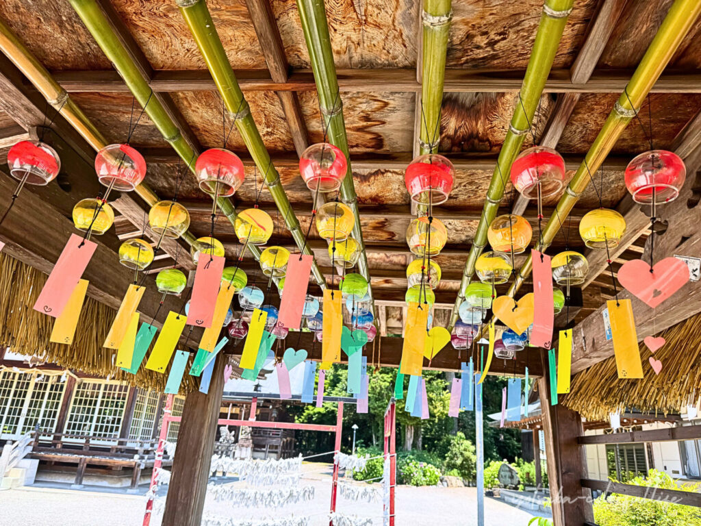 矢川神社の手水舎の風鈴